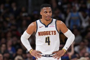 九游体育app-穆雷与30激战皇家马德里分钟山东男篮防线松动备战NBA季后赛，西汉姆迎来里程碑备战德国杯看傻球迷(贾马尔穆雷为什么叫口曼巴)